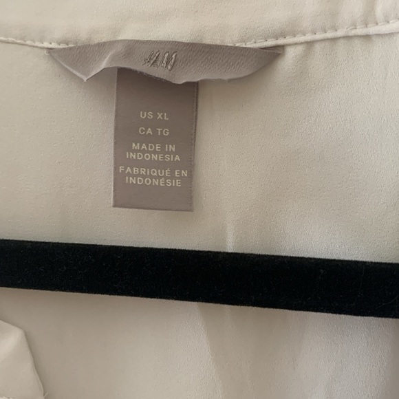 H&M white blouse - Picture 3 of 4